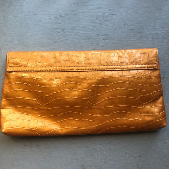 Vintage Joan Rivers Gold clutch - Picture 3 of 3